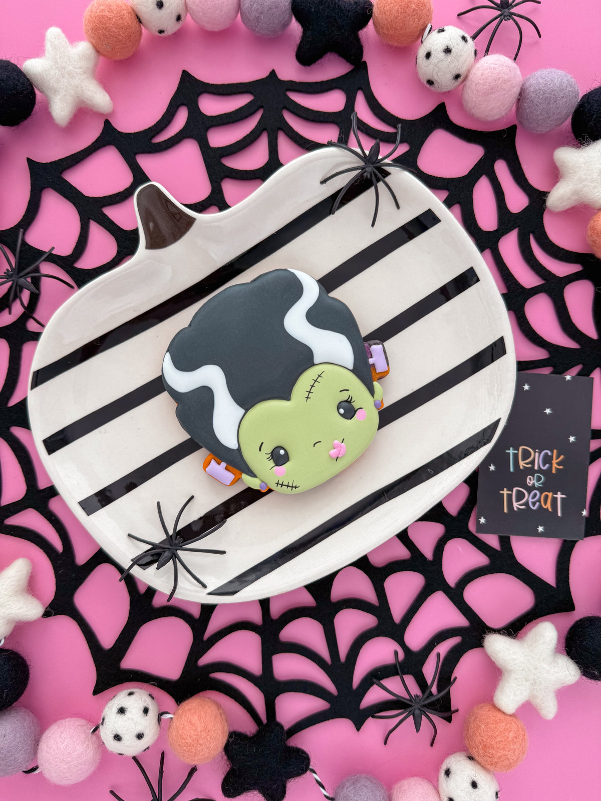 Frankie's Bride Single Cookie